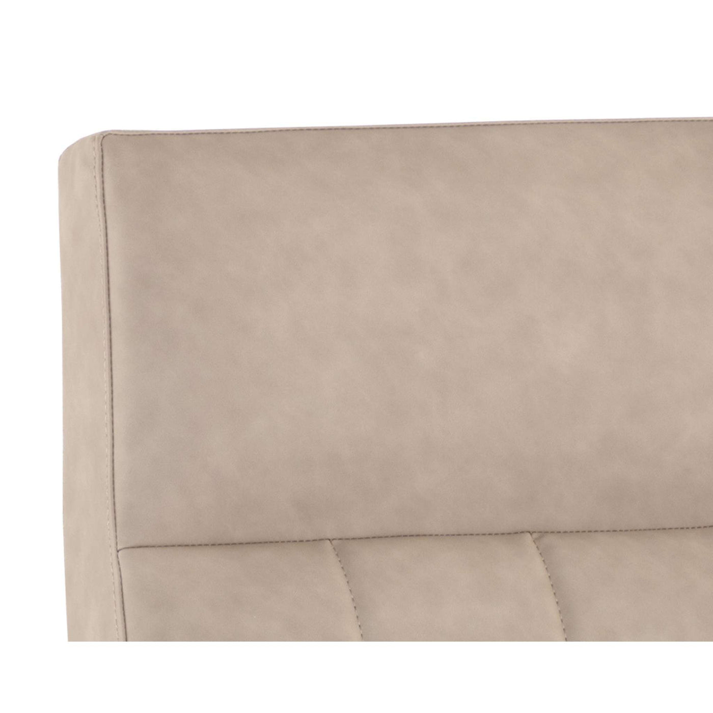 Coelho Lounge Chair