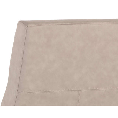 Coelho Lounge Chair